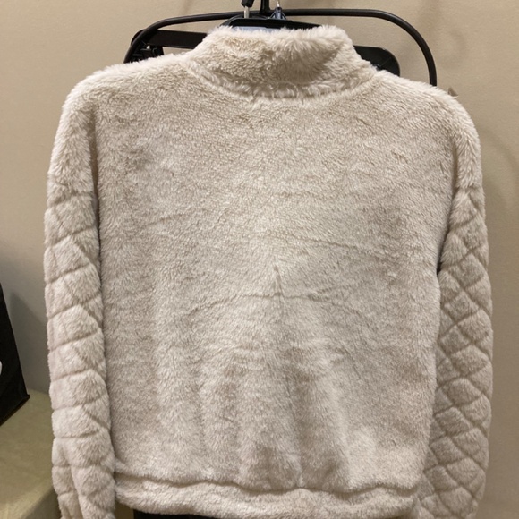 Almost Famous Quarter Zip Sherpa Pullover, Cream, Size M - Picture 8 of 10